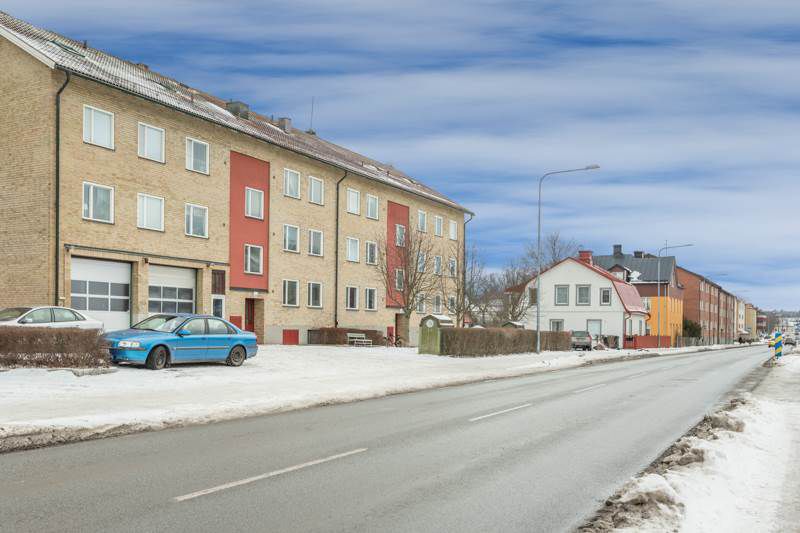 Attraktivt belägen lokal med två större rum, pentry samt en fräsch relaxavdelning med bastu!