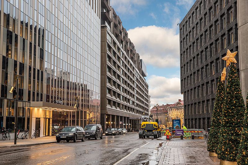 Lediga rum finns nu att hyra i detta mycket moderna och hundvänliga kontorshotell med superläge på Norrmalm i ”Urban Escape”. Oavsett om du vill starta ett nytt företag eller utöka din verksamhet, kommer din arbetsplats här att bana vägen för din fra...