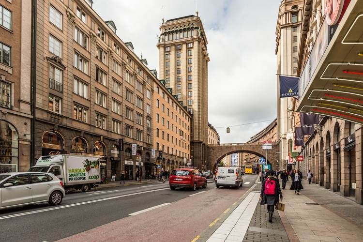 Med bästa läge på Kungsgatan 29 finns nu denna nyrenoverade och effektiva lokal ledig för uthyrning!