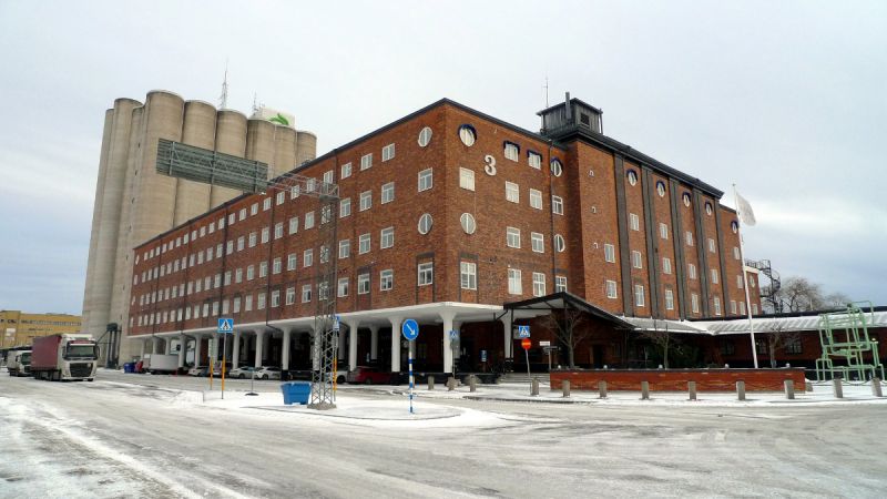 Unik lager- och kontorslokal med fantastisk utsikt och terrass! Chans att etablera sin verksamhet i Frihamnens kreativa,...