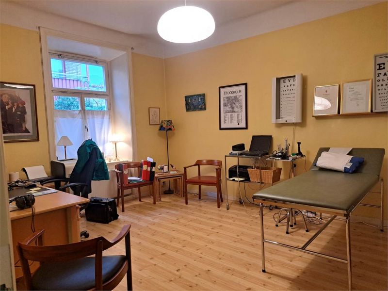 Kontor/mottagning/studio i kulturhistorisk fastighet! Oslagbart kommunikativt läge med närhet till Fridhemsplan och Sank...