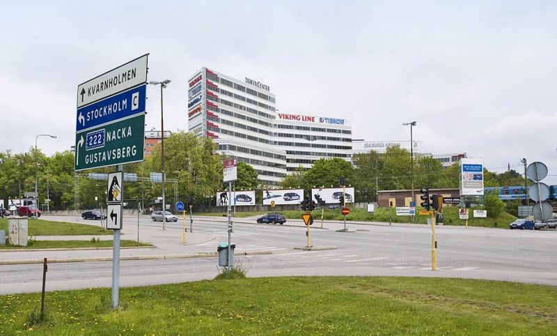 Kontor i bra skick med blandad planlösning rum i olika storlekar samt öppna ytor, anpassningar.