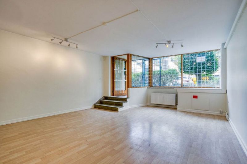 Lokal med flera användningsområden beläget i markplan med egen ingång.