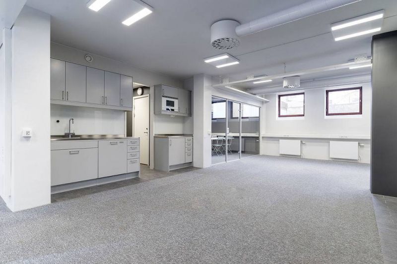 Lokal i centralt läge med nära till såväl City som till Odenplan med tunnelbana och pendeltåg. Lokalen är i bra skick oc...